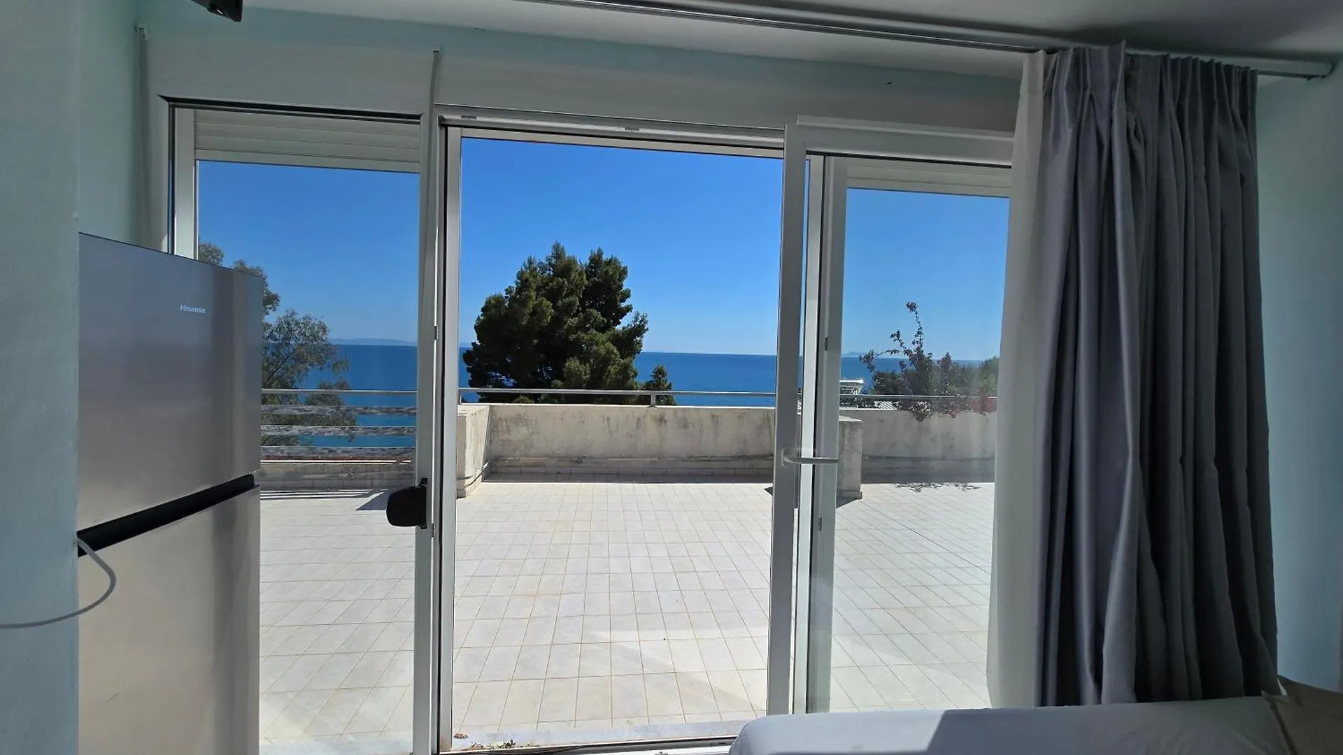 Azure Apartment Sea View Dhërmi